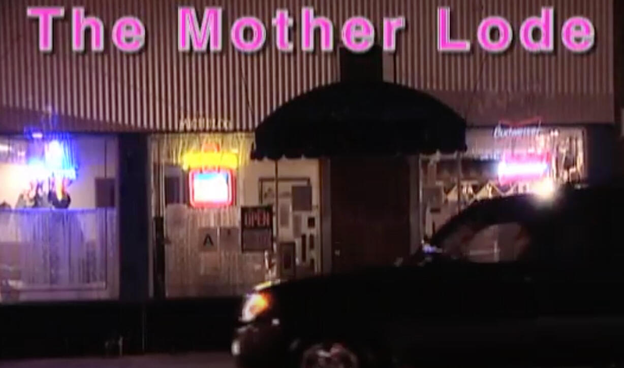 logo for makemagic productions